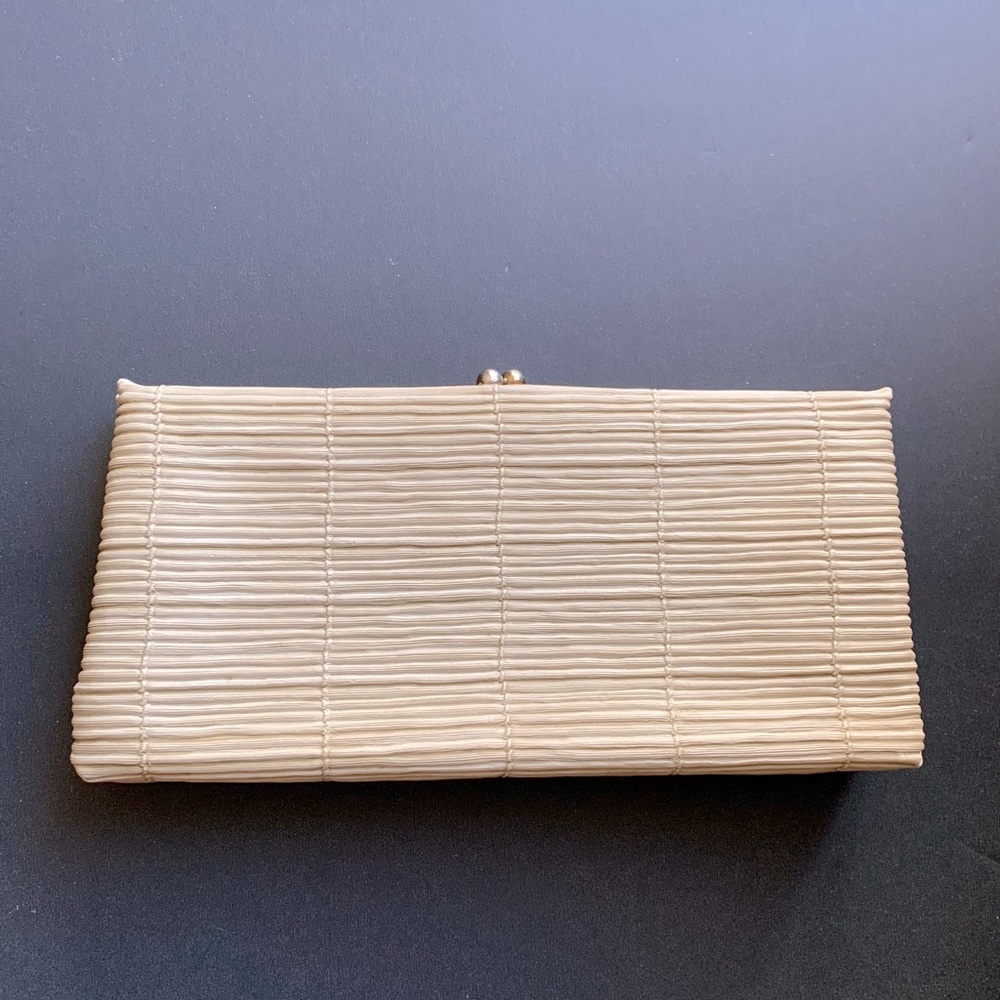 🦋3/$20 True Vintage Clutch
